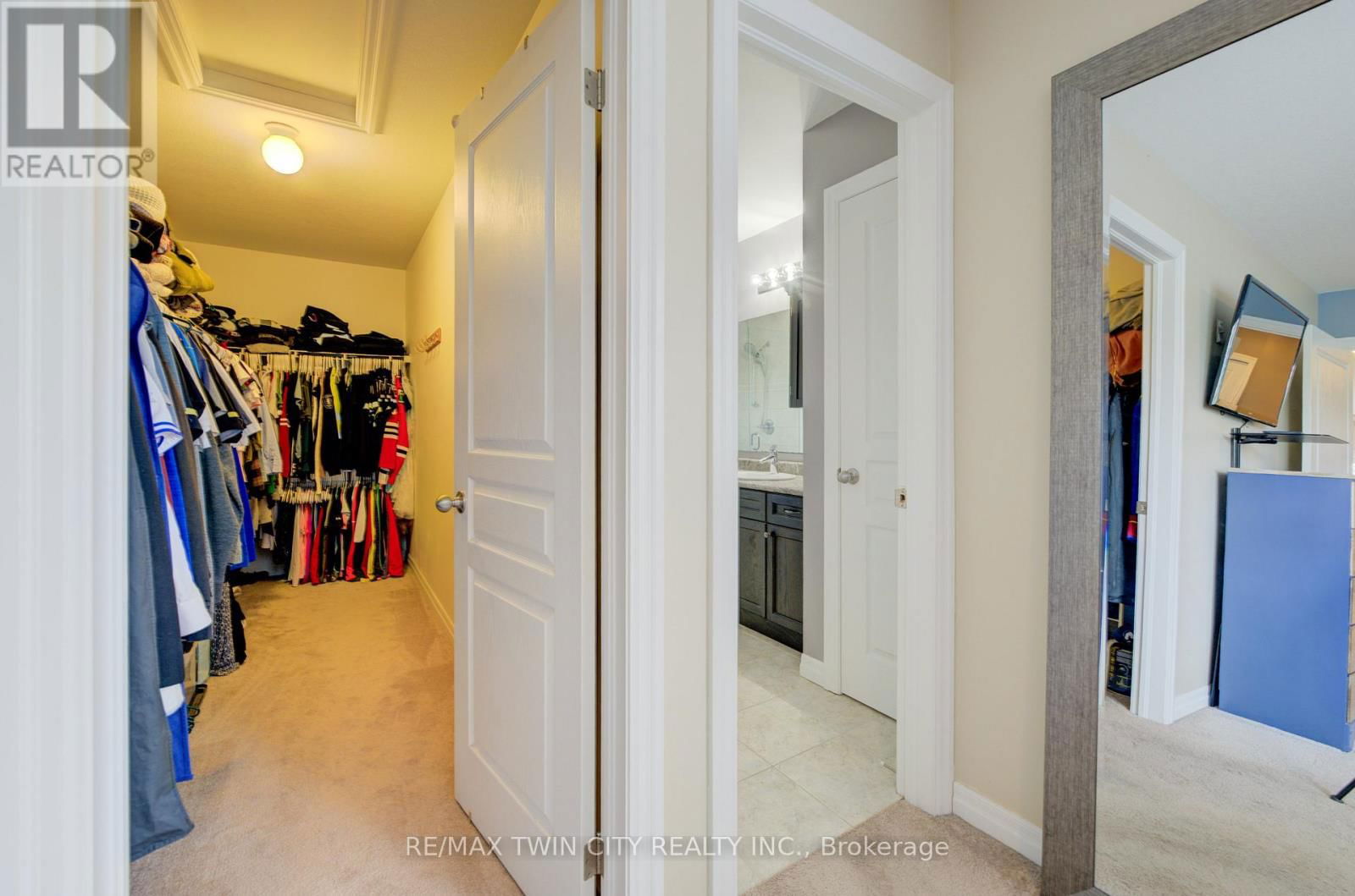 354 SALISBURY AVENUE Image 18