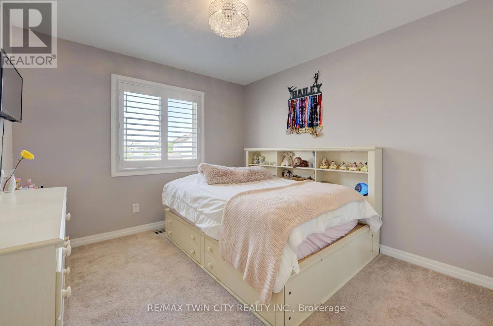 354 SALISBURY AVENUE Image 20