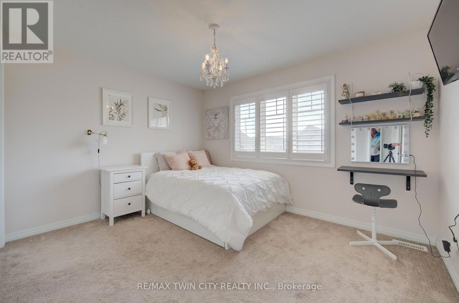 354 SALISBURY AVENUE Image 21