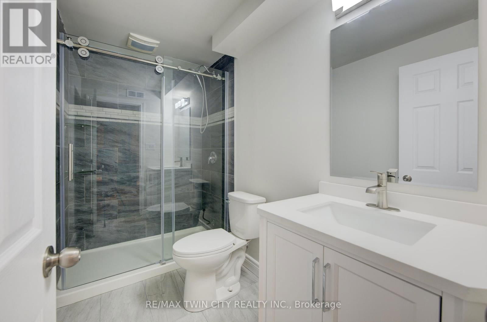 354 SALISBURY AVENUE Image 26