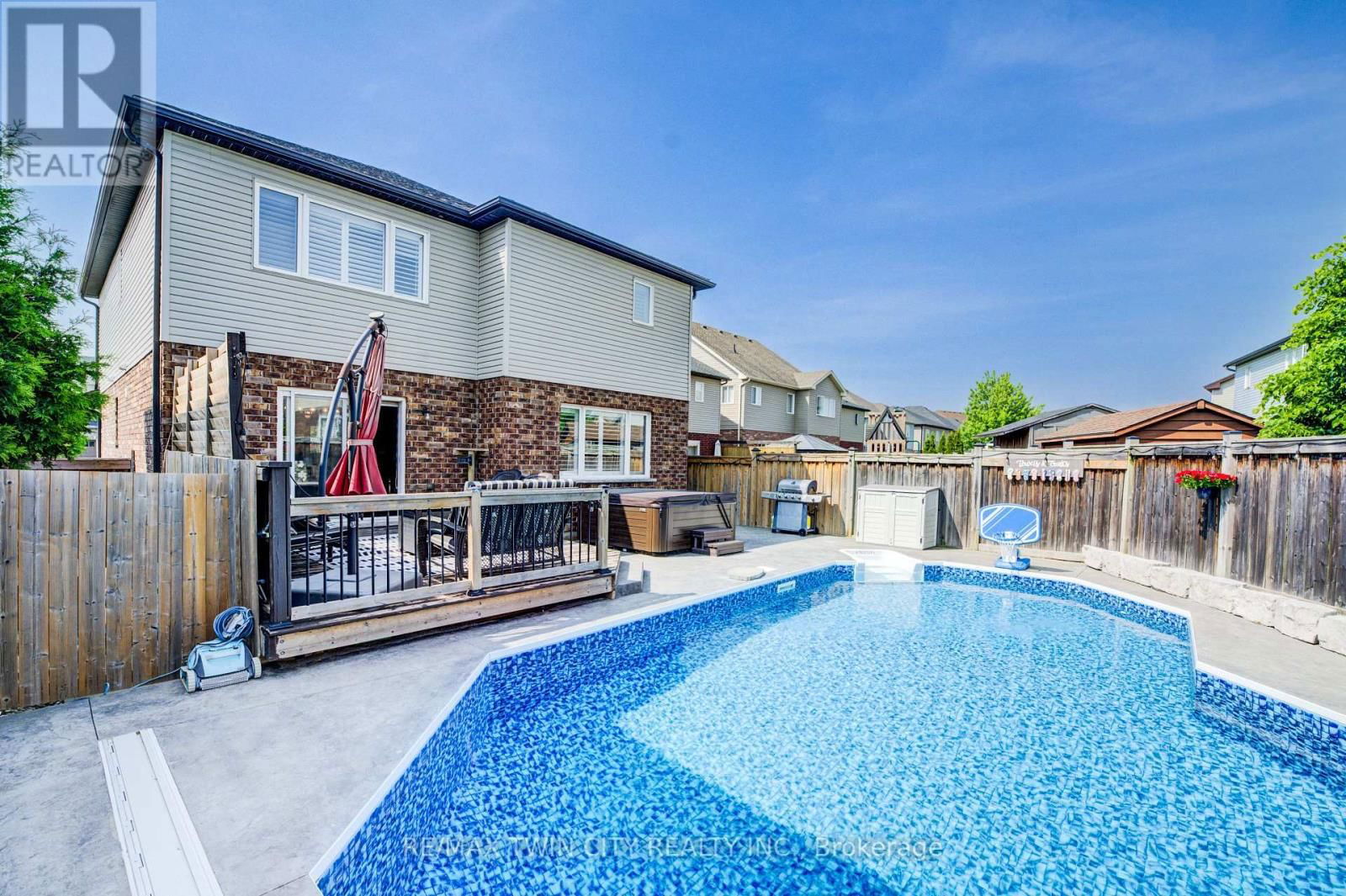 354 SALISBURY AVENUE Image 30