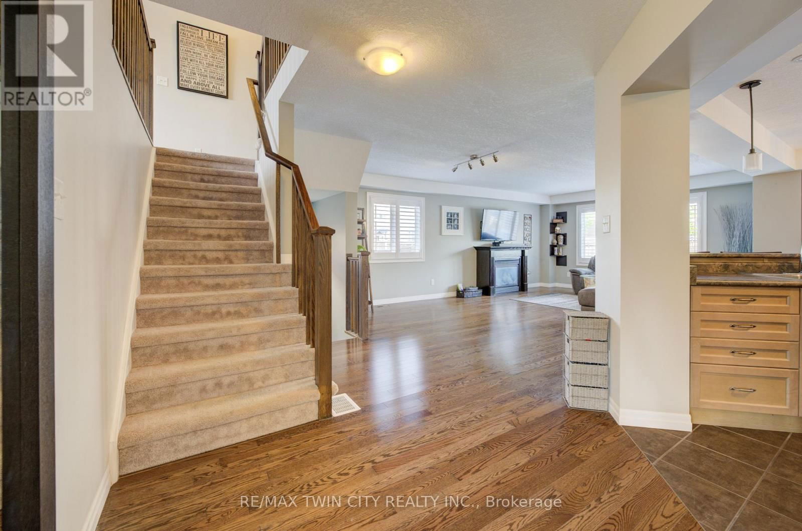354 SALISBURY AVENUE Image 5