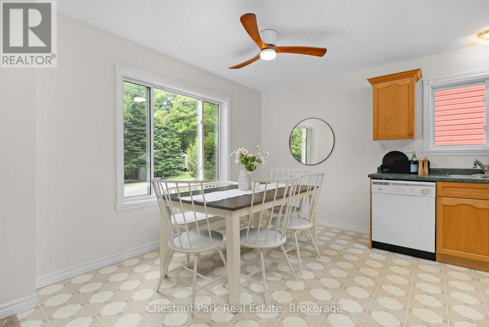 20 HILLTOP DRIVE Image 10