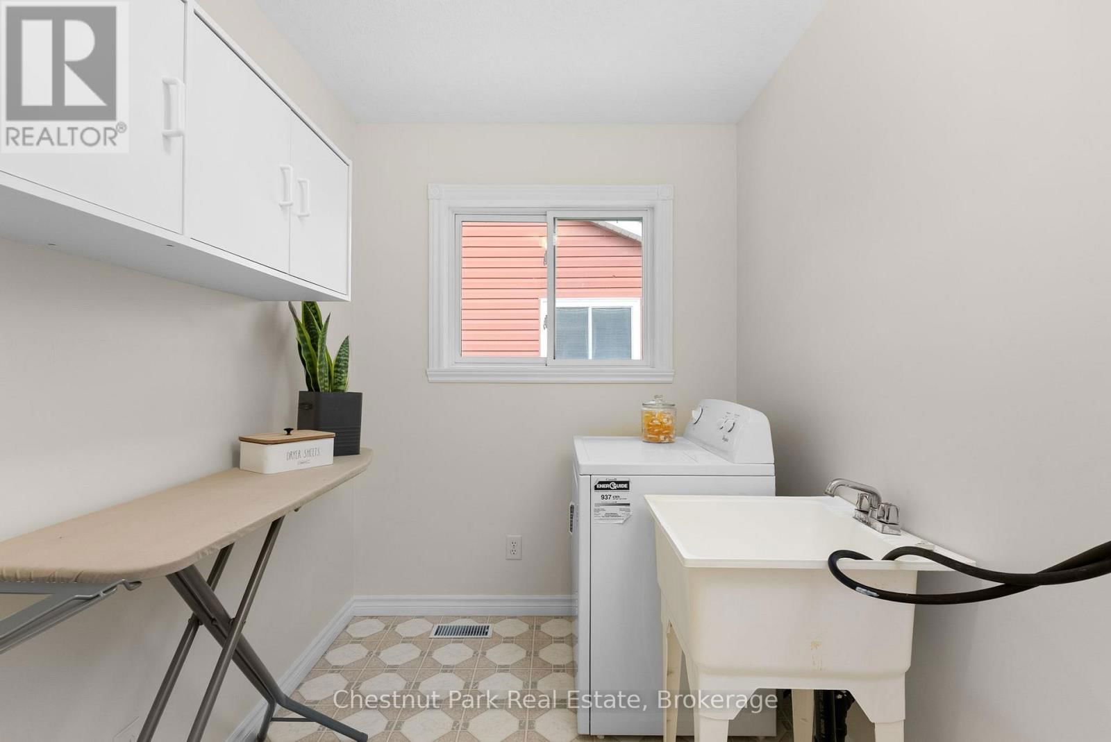 20 HILLTOP DRIVE Image 18