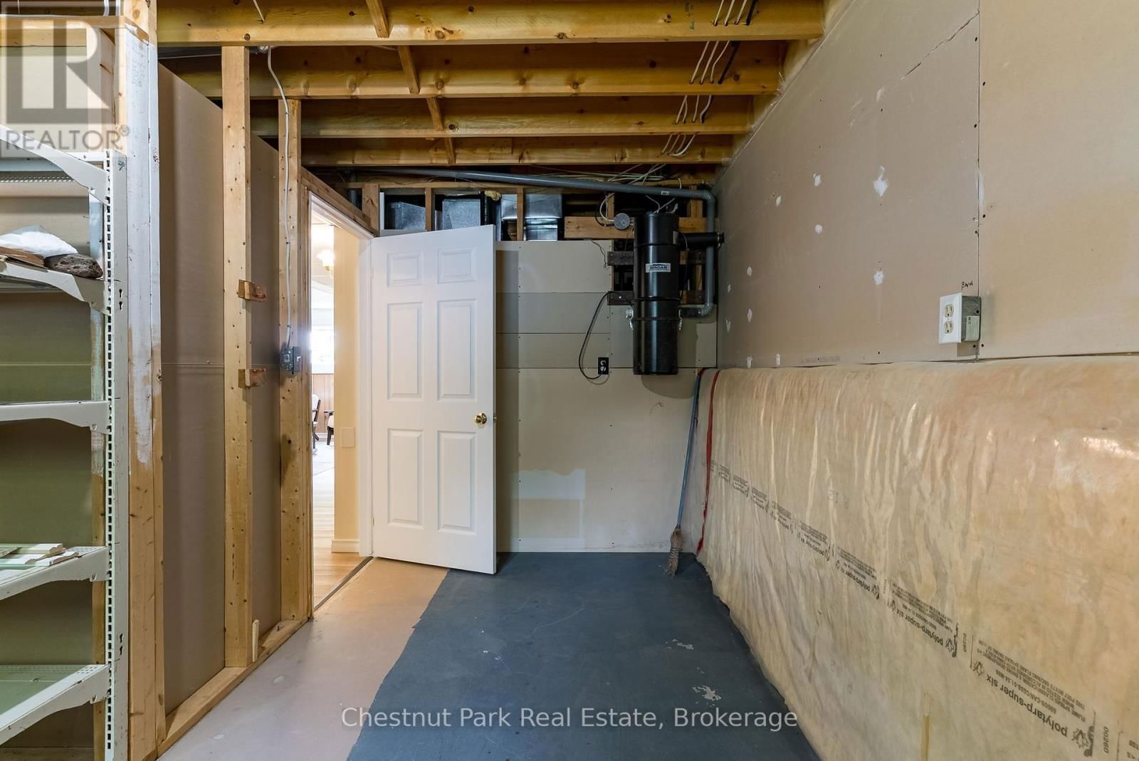 20 HILLTOP DRIVE Image 28