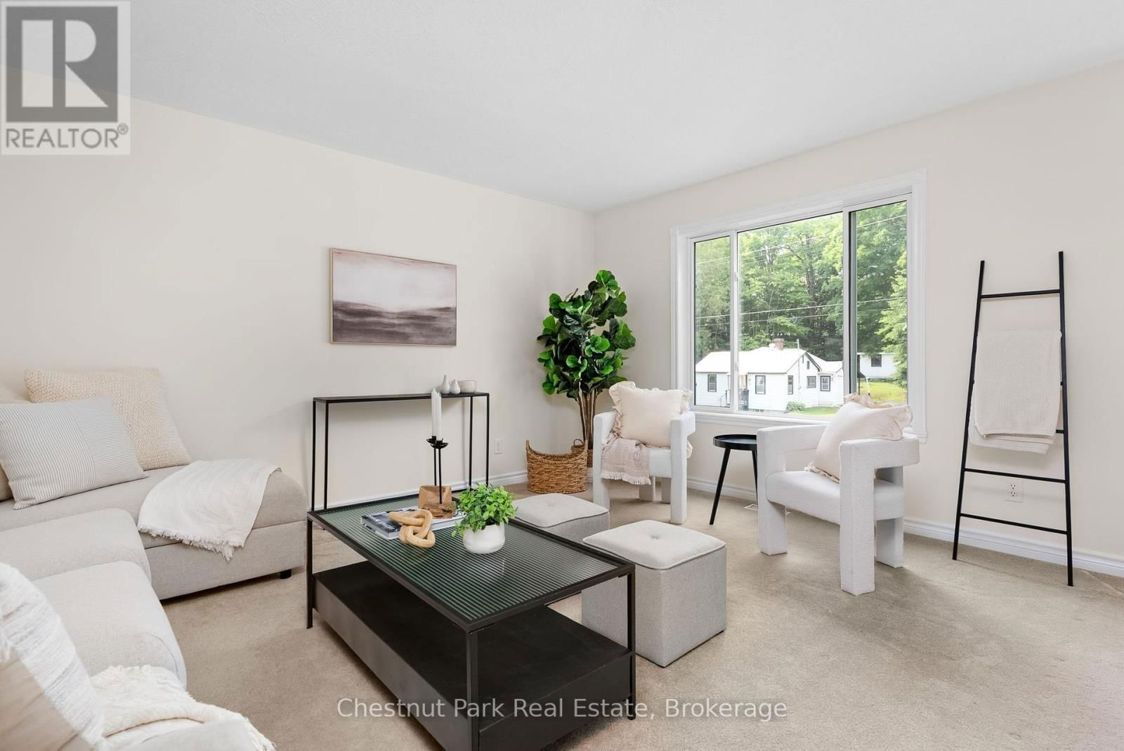 20 HILLTOP DRIVE Image 3
