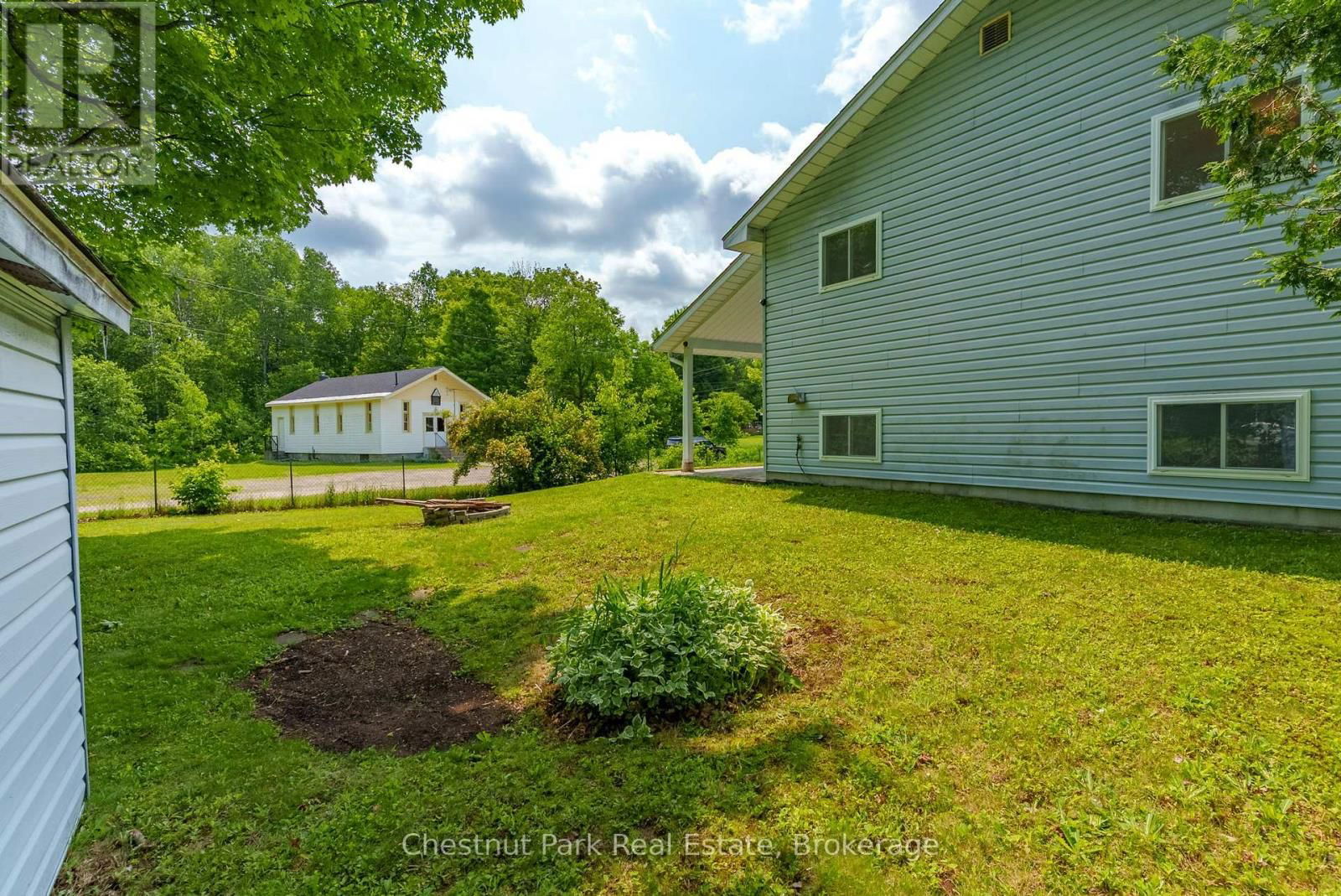 20 HILLTOP DRIVE Image 38