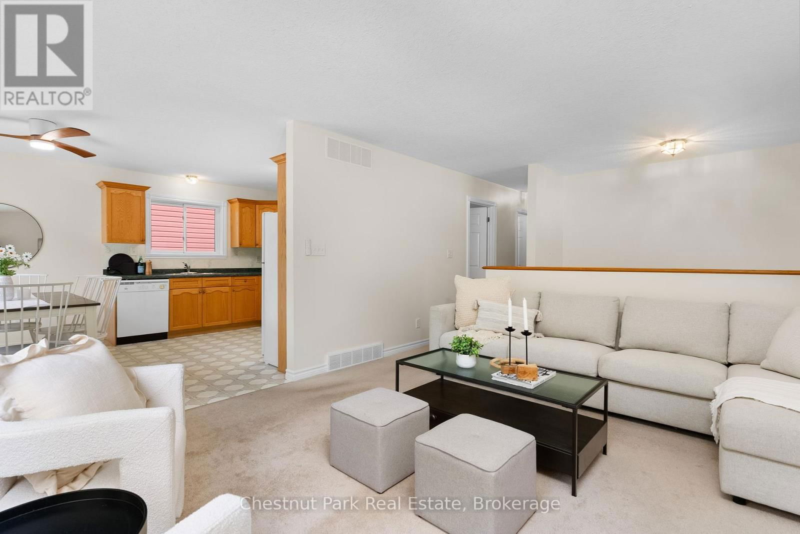 20 HILLTOP DRIVE Image 8