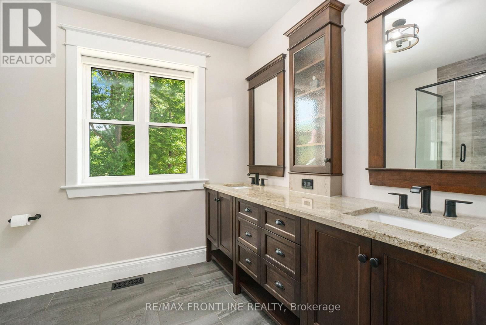51 STONE ROAD Image 24