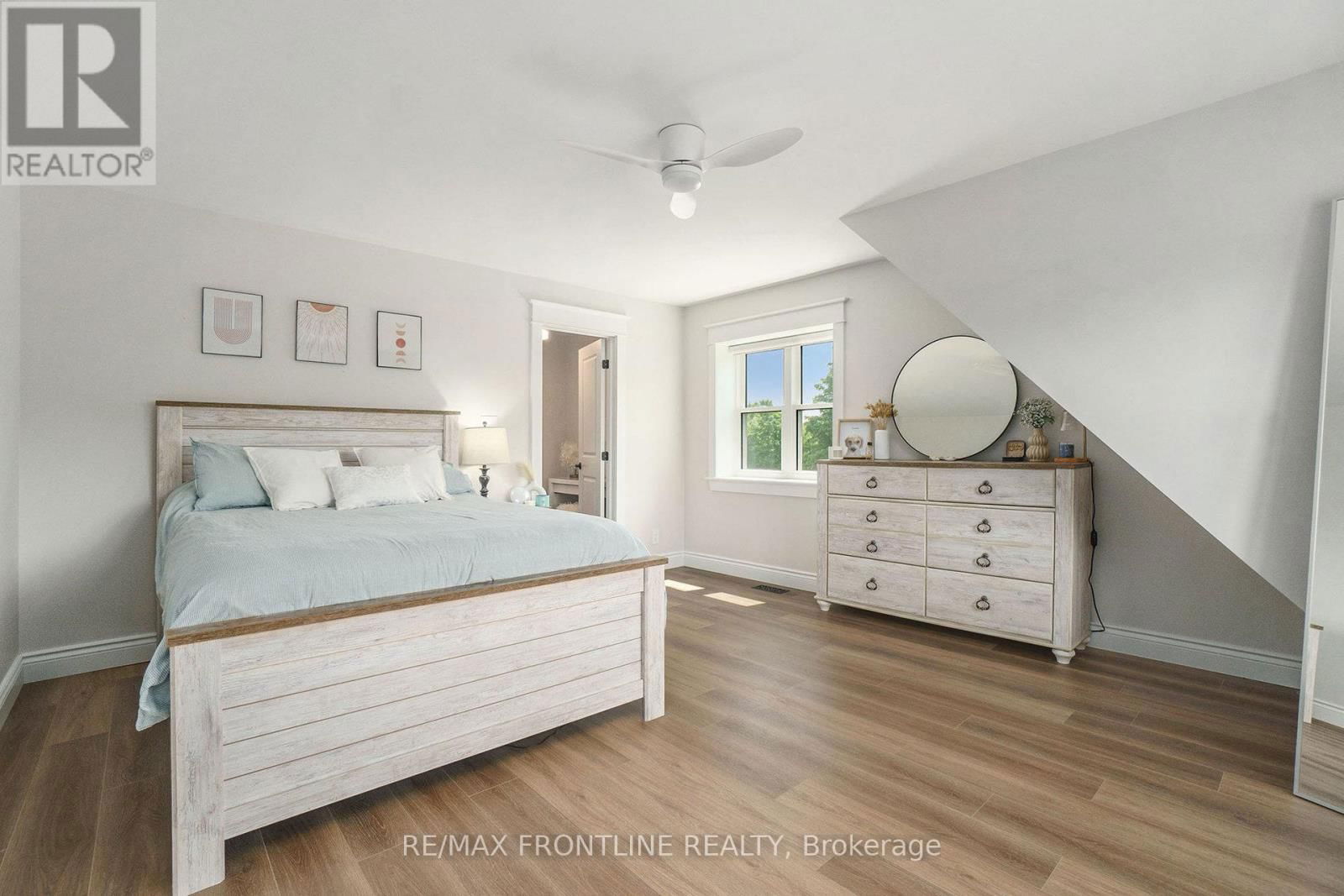51 STONE ROAD Image 33