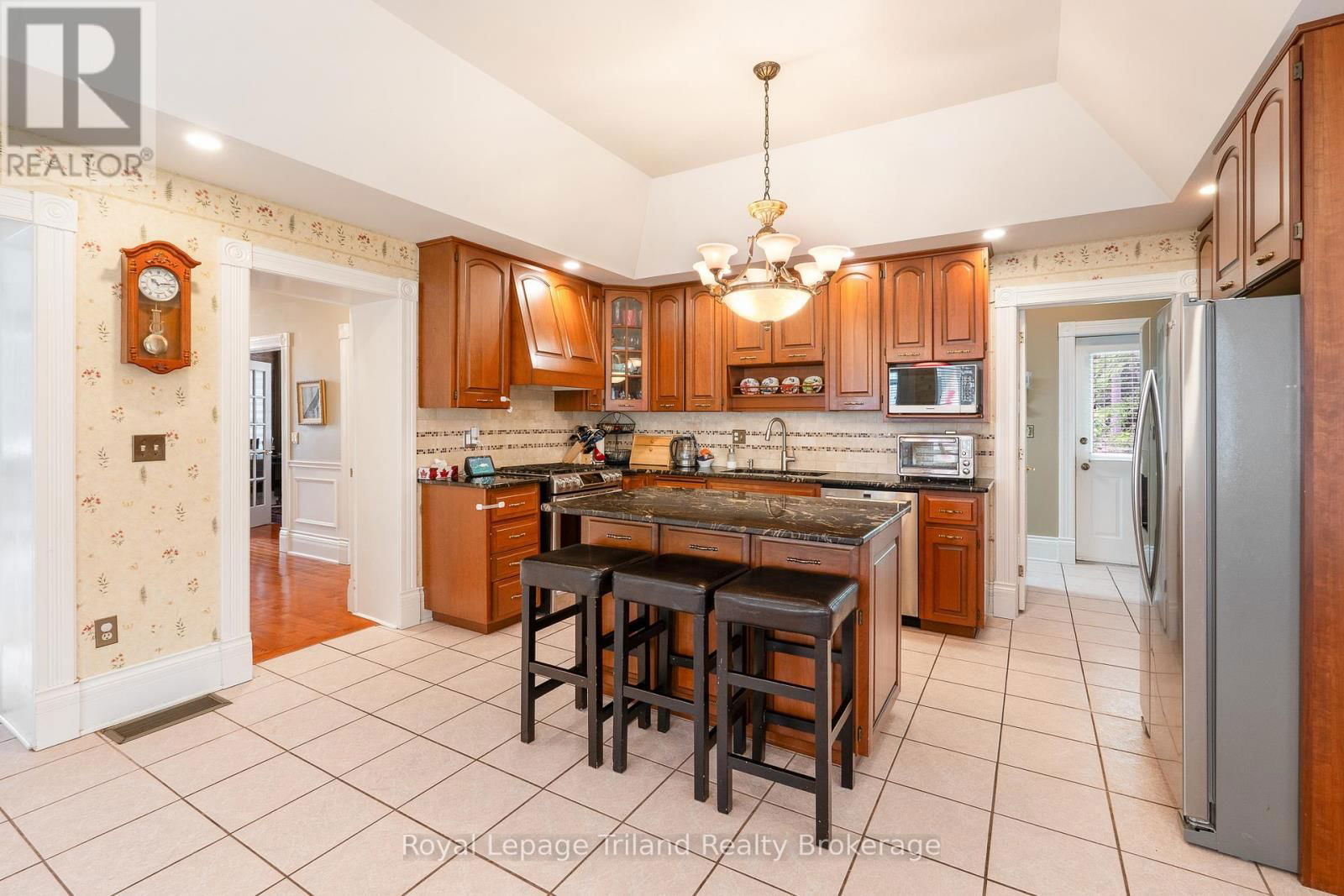 505 DEVONSHIRE AVENUE Image 16