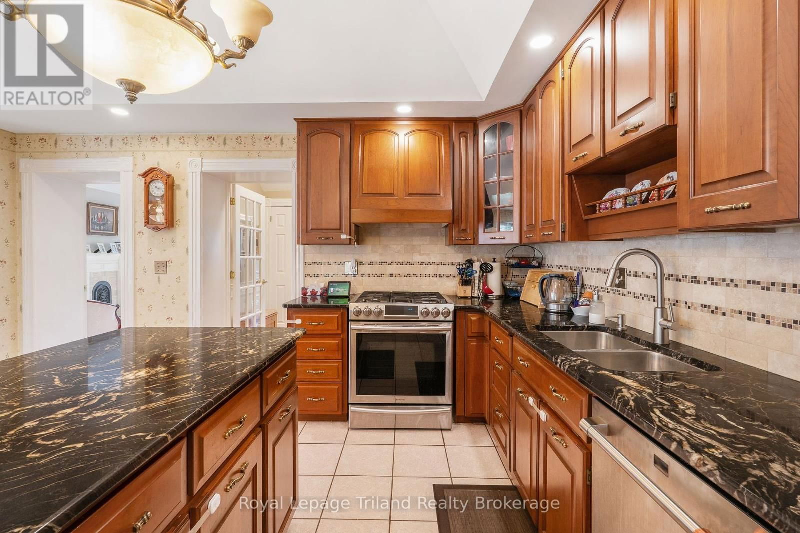 505 DEVONSHIRE AVENUE Image 19