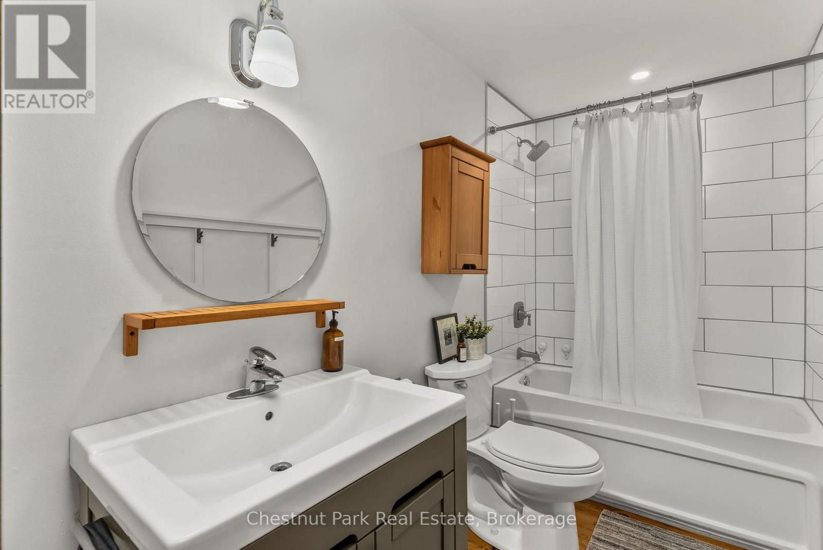 1053 HOLIDAY PARK DRIVE Image 23