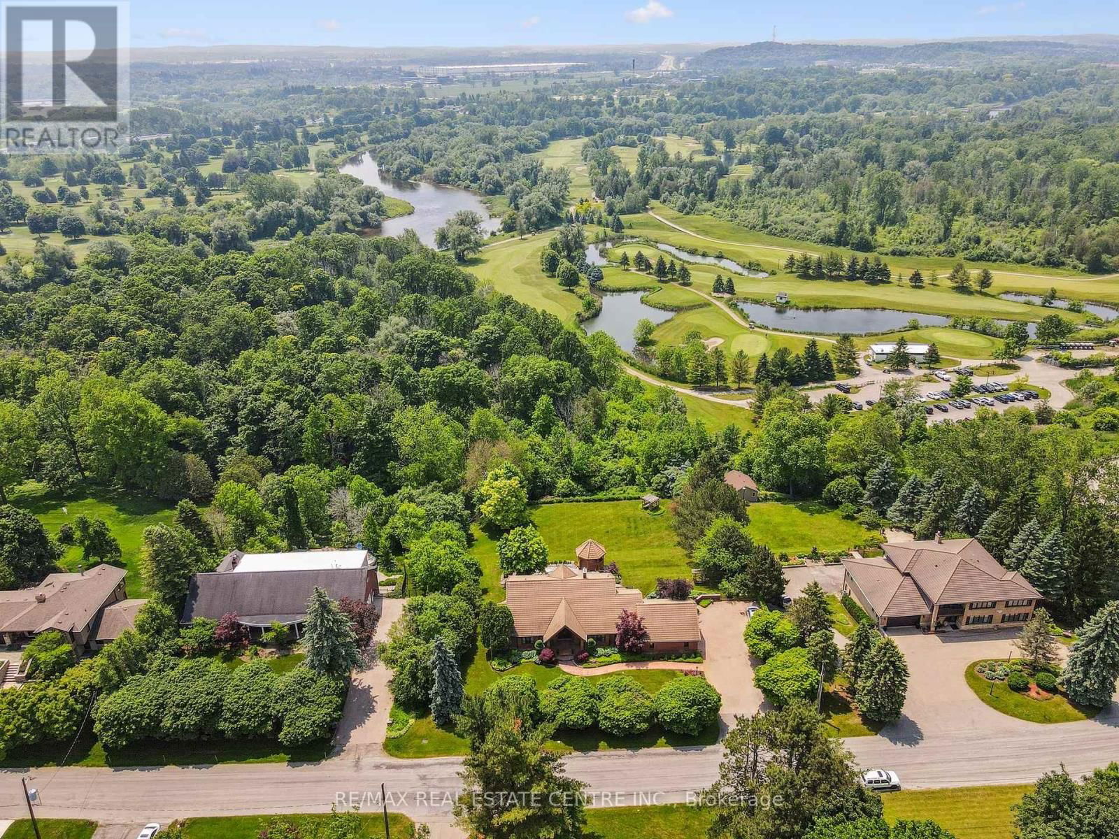 211 EDGEHILL DRIVE Image 1