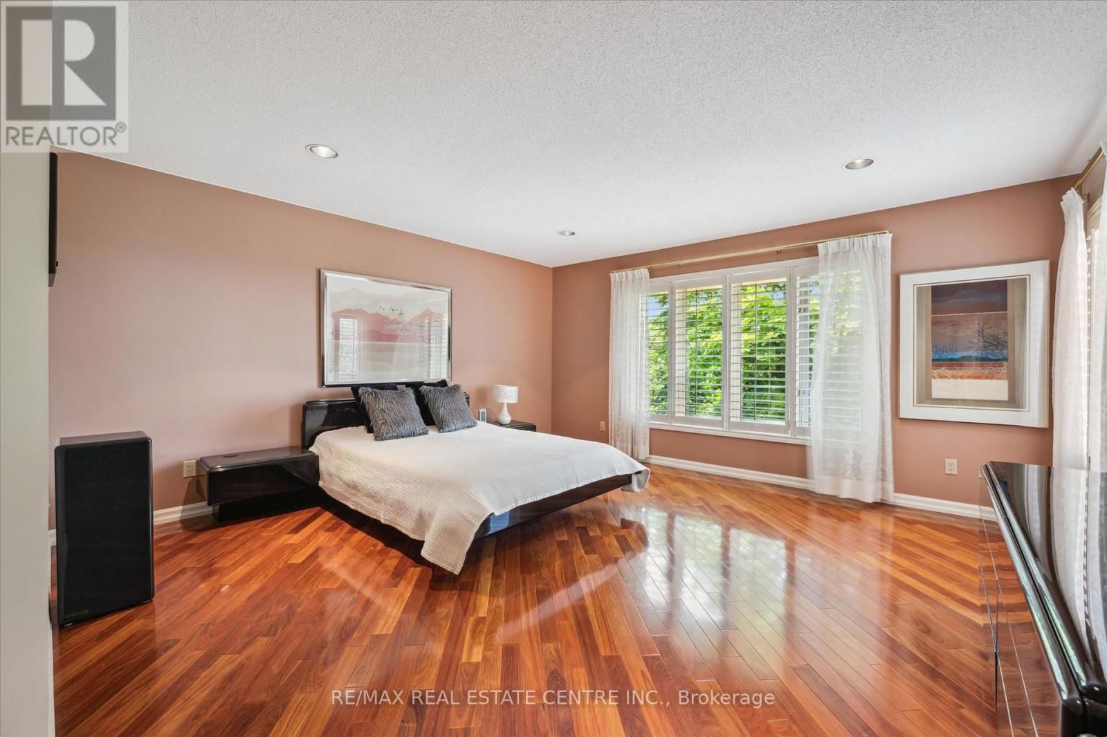 211 EDGEHILL DRIVE Image 19