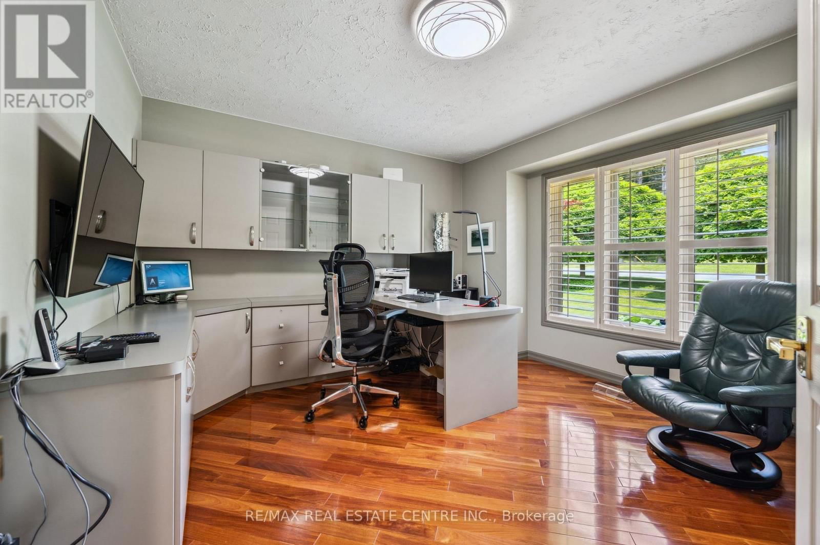 211 EDGEHILL DRIVE Image 25