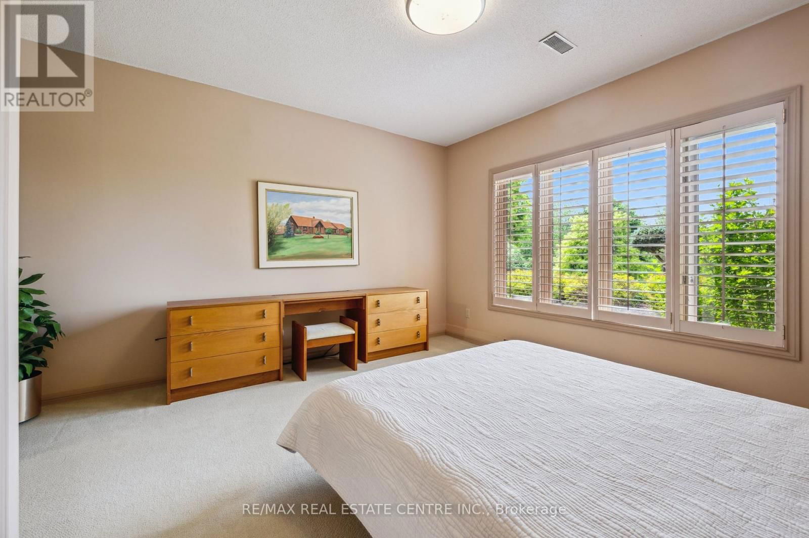 211 EDGEHILL DRIVE Image 29