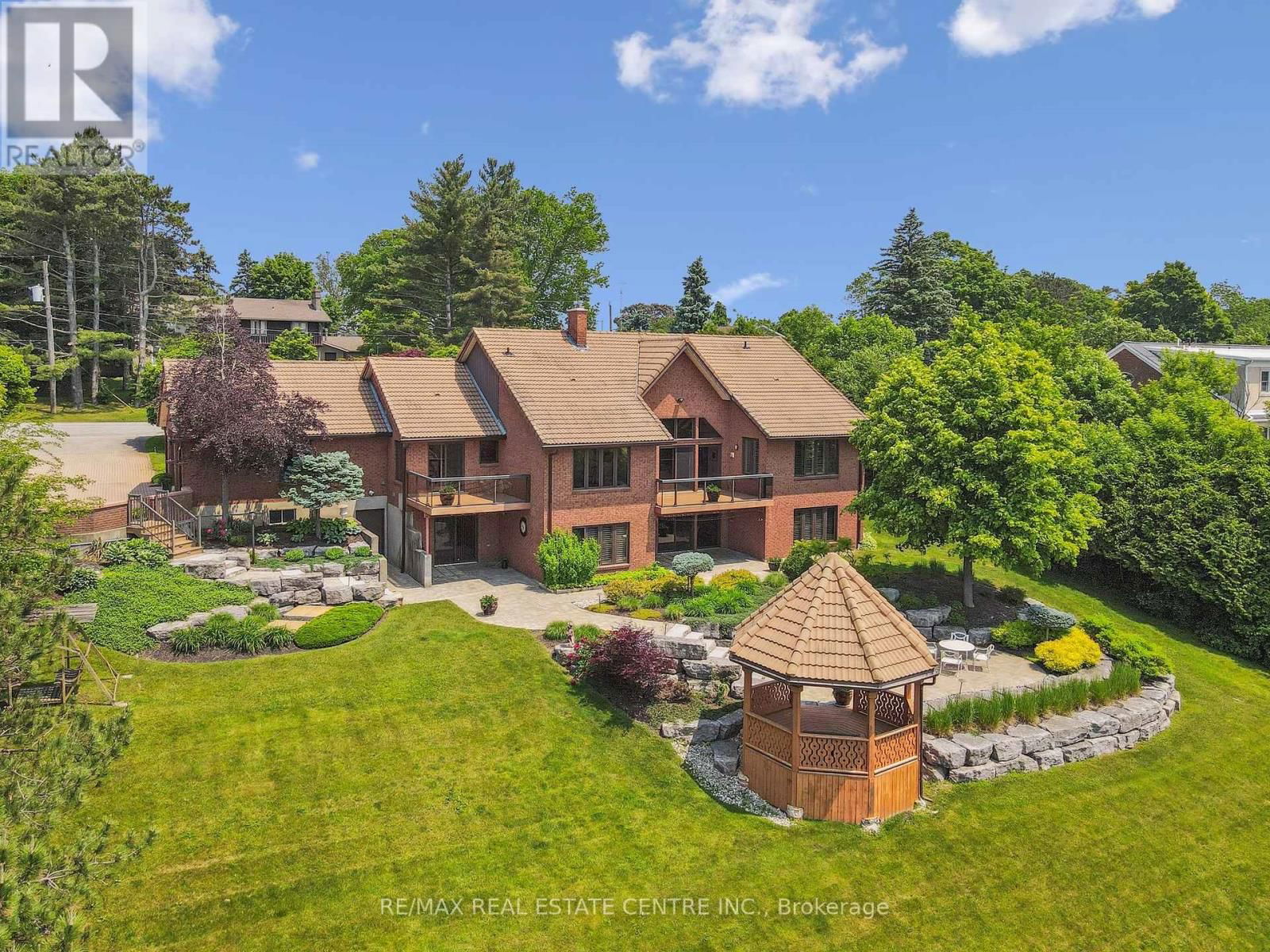211 EDGEHILL DRIVE Image 36