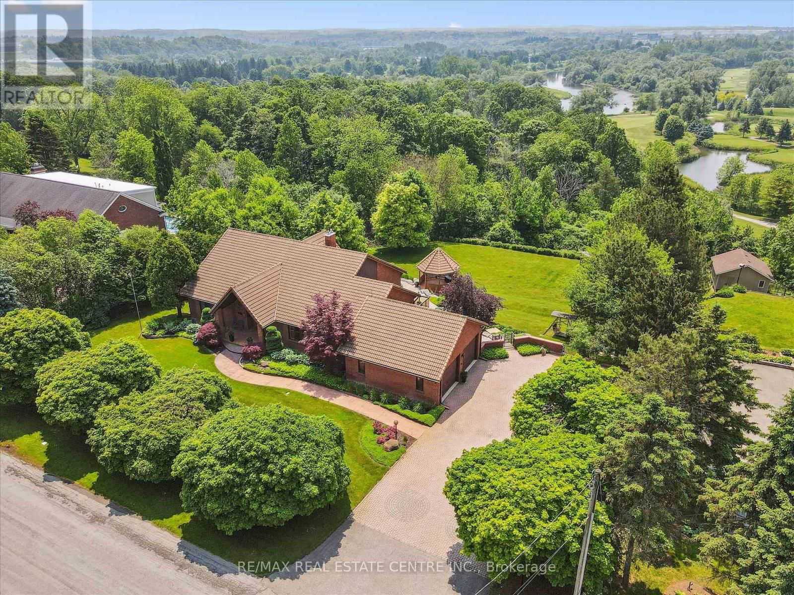 211 EDGEHILL DRIVE Image 7