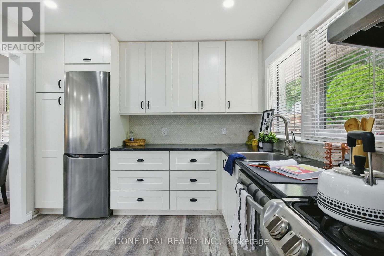 337 GRIFFITH STREET Image 10