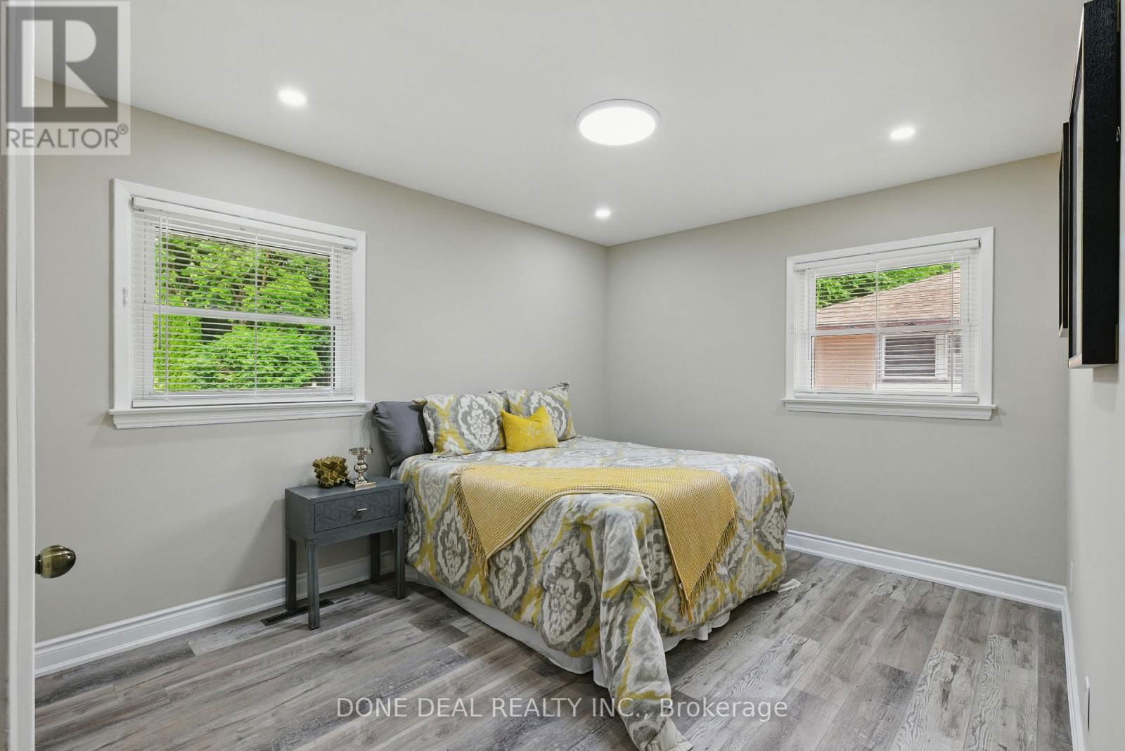 337 GRIFFITH STREET Image 12