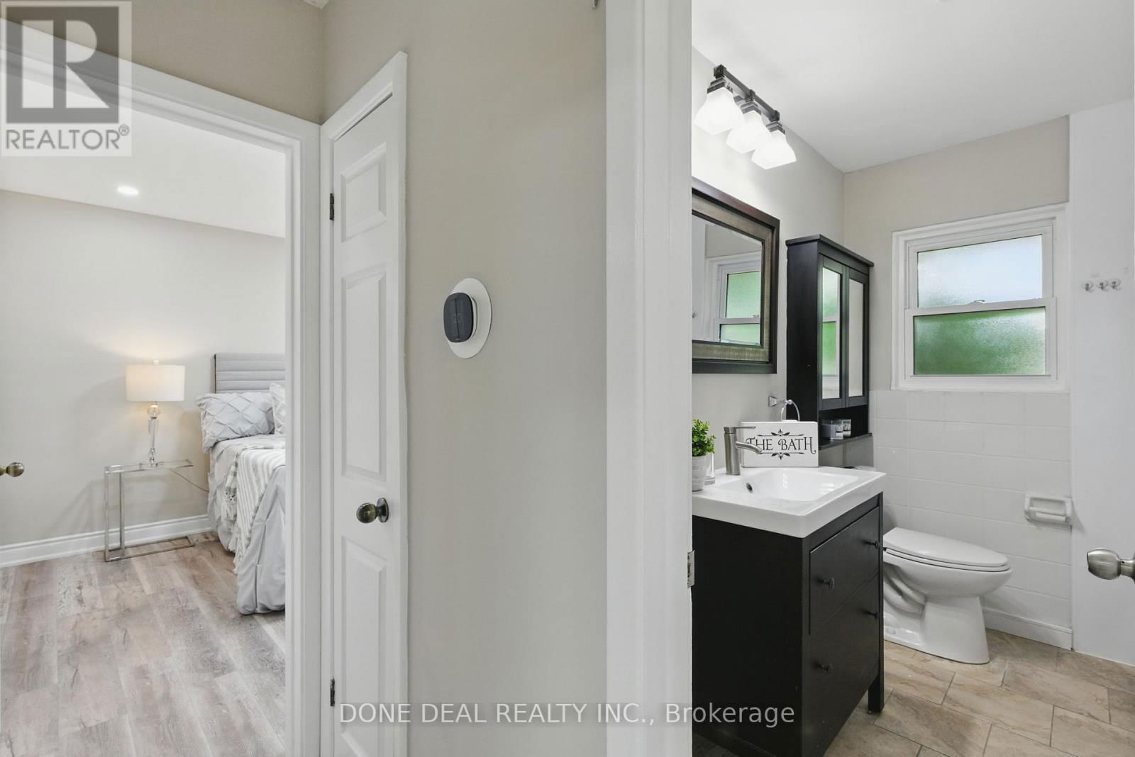 337 GRIFFITH STREET Image 17