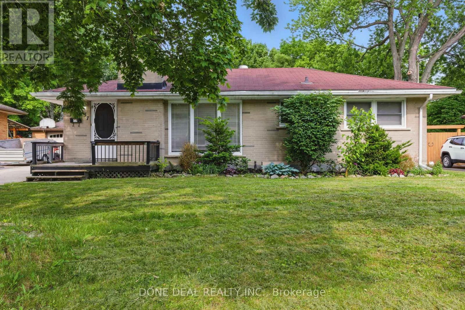 337 GRIFFITH STREET Image 2