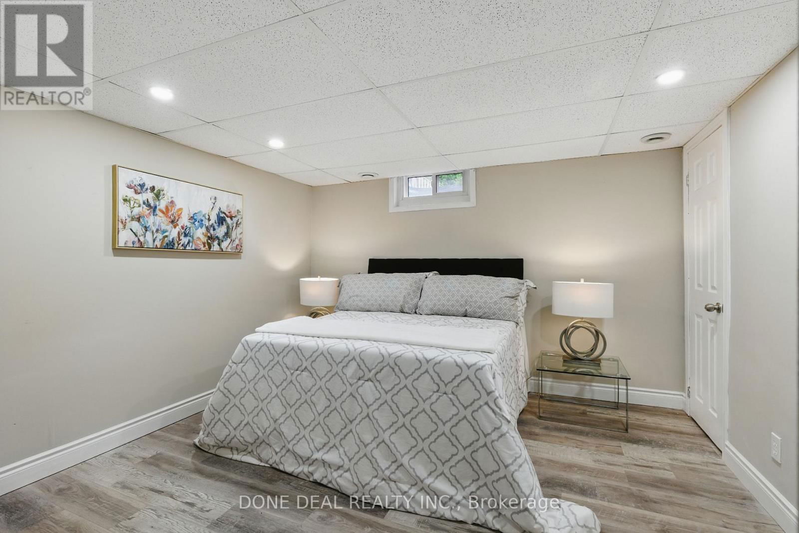 337 GRIFFITH STREET Image 25