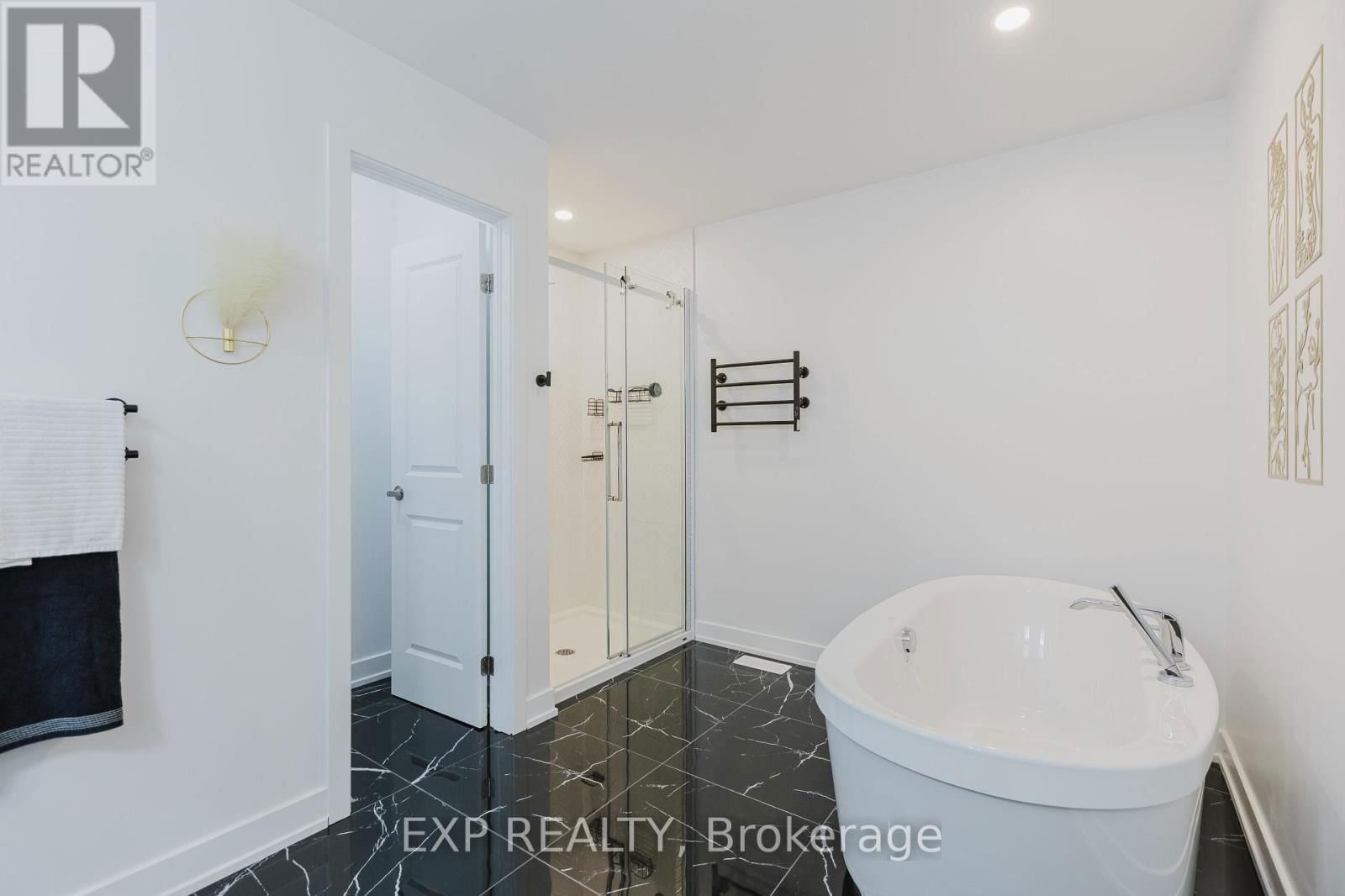 900 DUXBURY LANE Image 30
