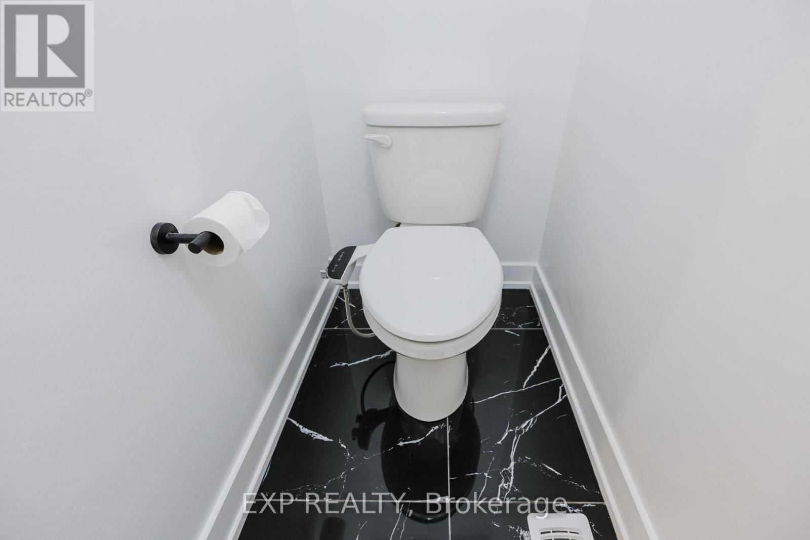 900 DUXBURY LANE Image 31