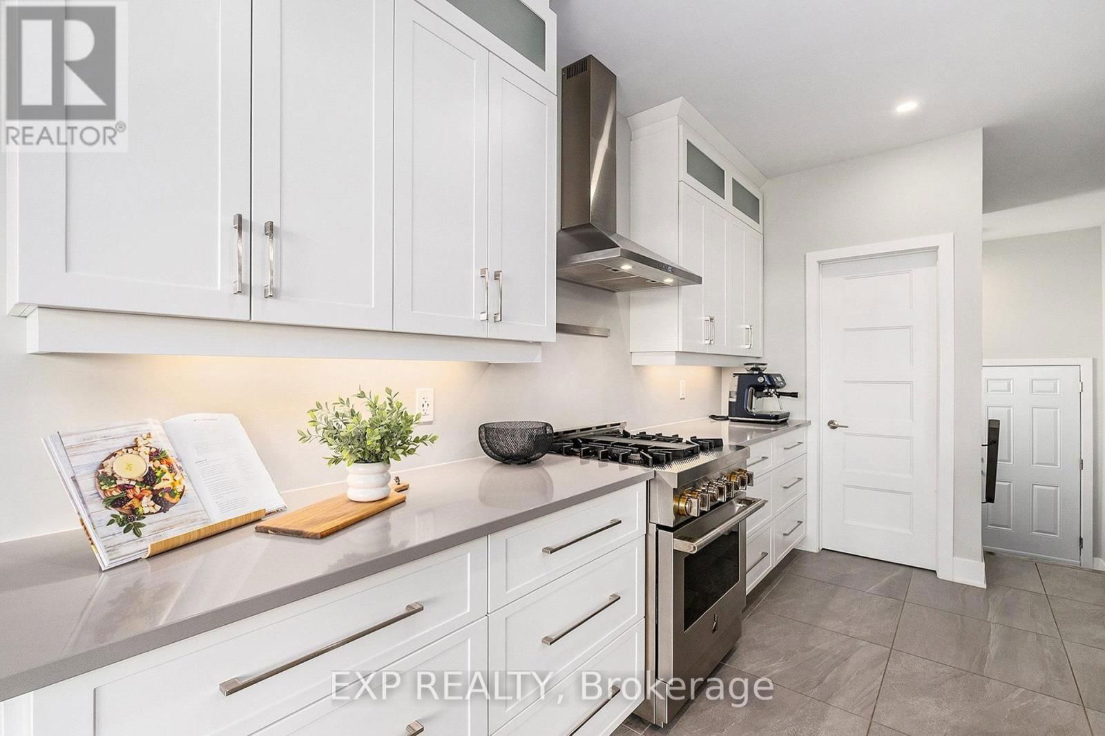 400 CENTRAL PARK BOULEVARD Image 11