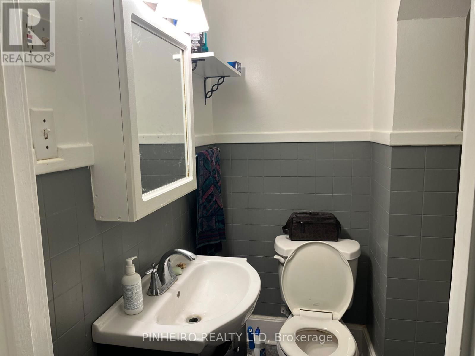 2 - 611 TALBOT STREET Image 5
