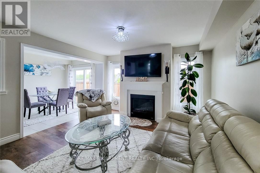 76 MCALLISTAR DRIVE Image 12