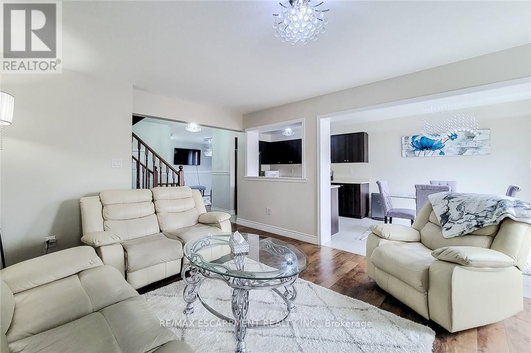 76 MCALLISTAR DRIVE Image 13