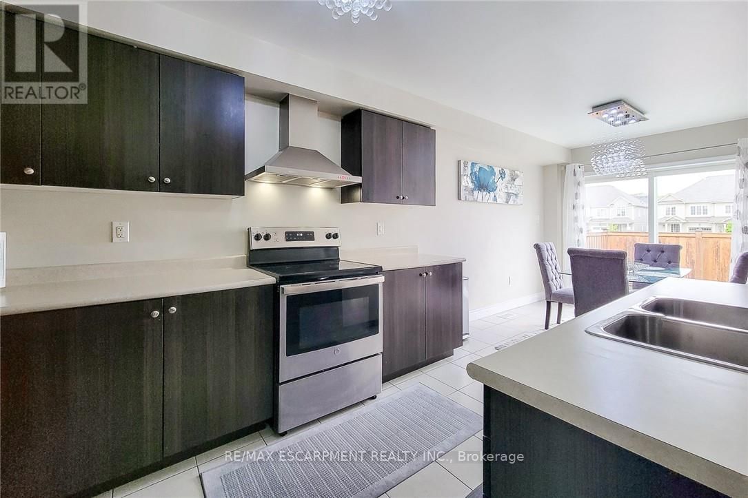 76 MCALLISTAR DRIVE Image 16