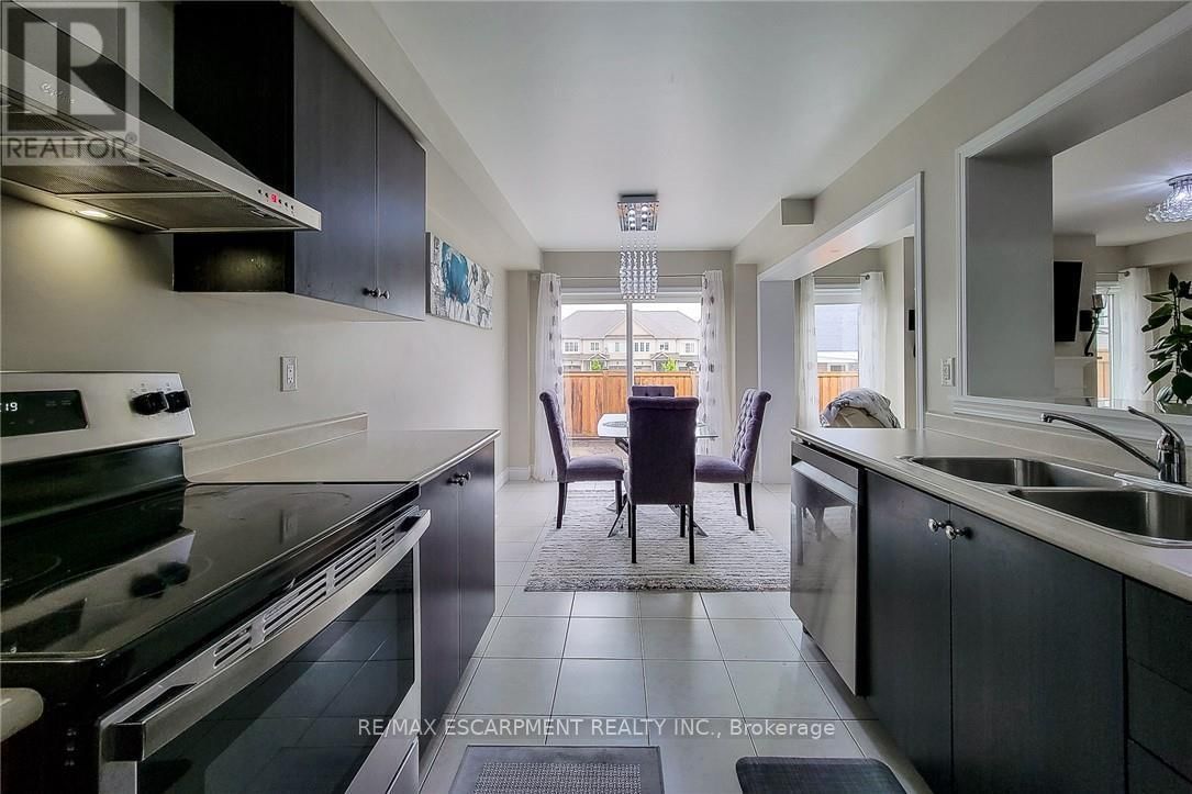 76 MCALLISTAR DRIVE Image 18