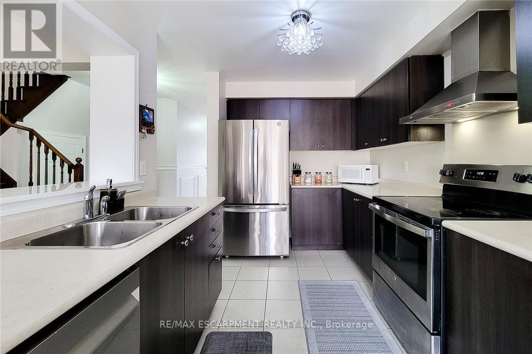76 MCALLISTAR DRIVE Image 19