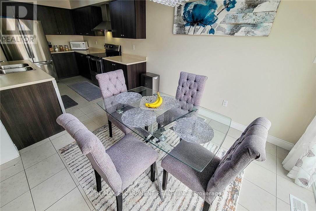 76 MCALLISTAR DRIVE Image 21
