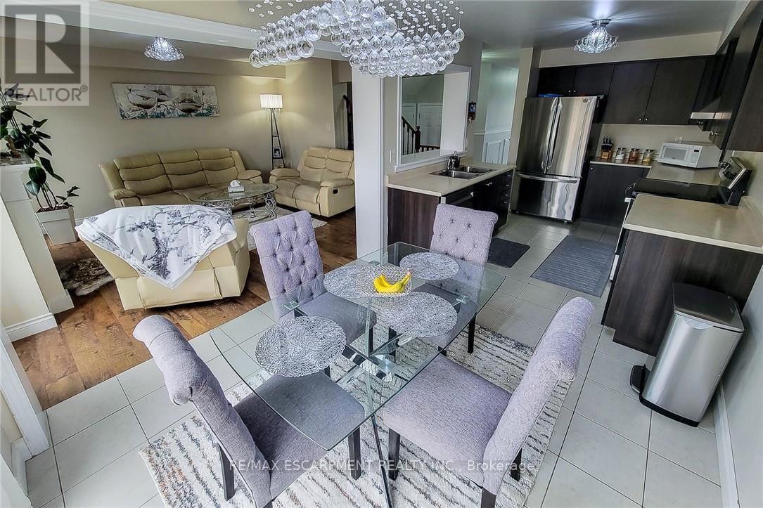 76 MCALLISTAR DRIVE Image 22