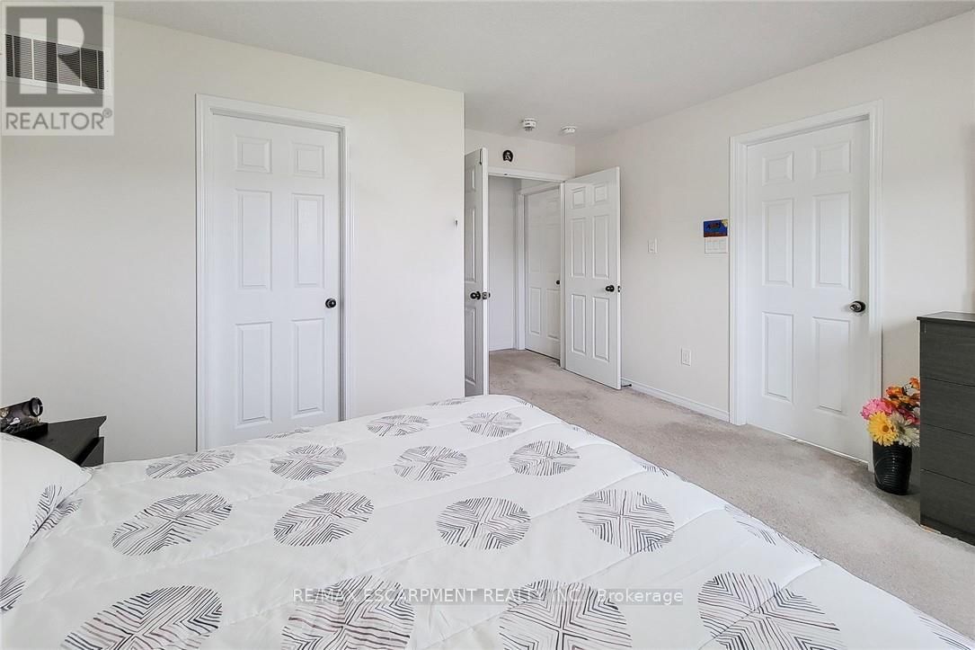 76 MCALLISTAR DRIVE Image 27