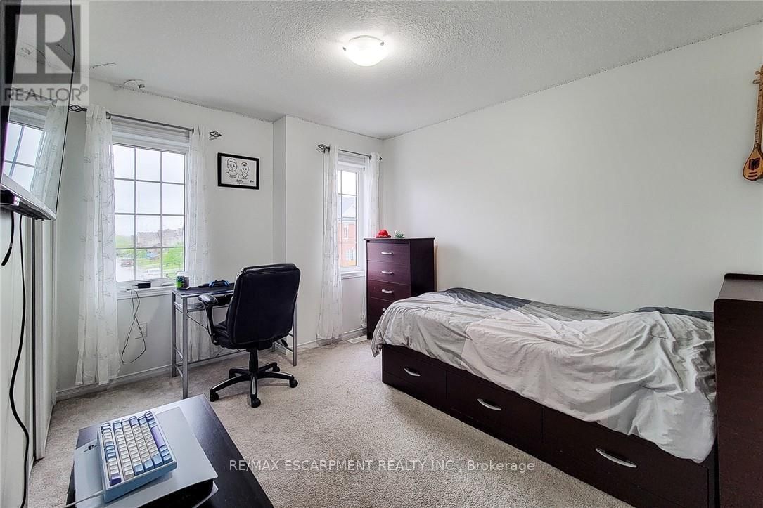76 MCALLISTAR DRIVE Image 34