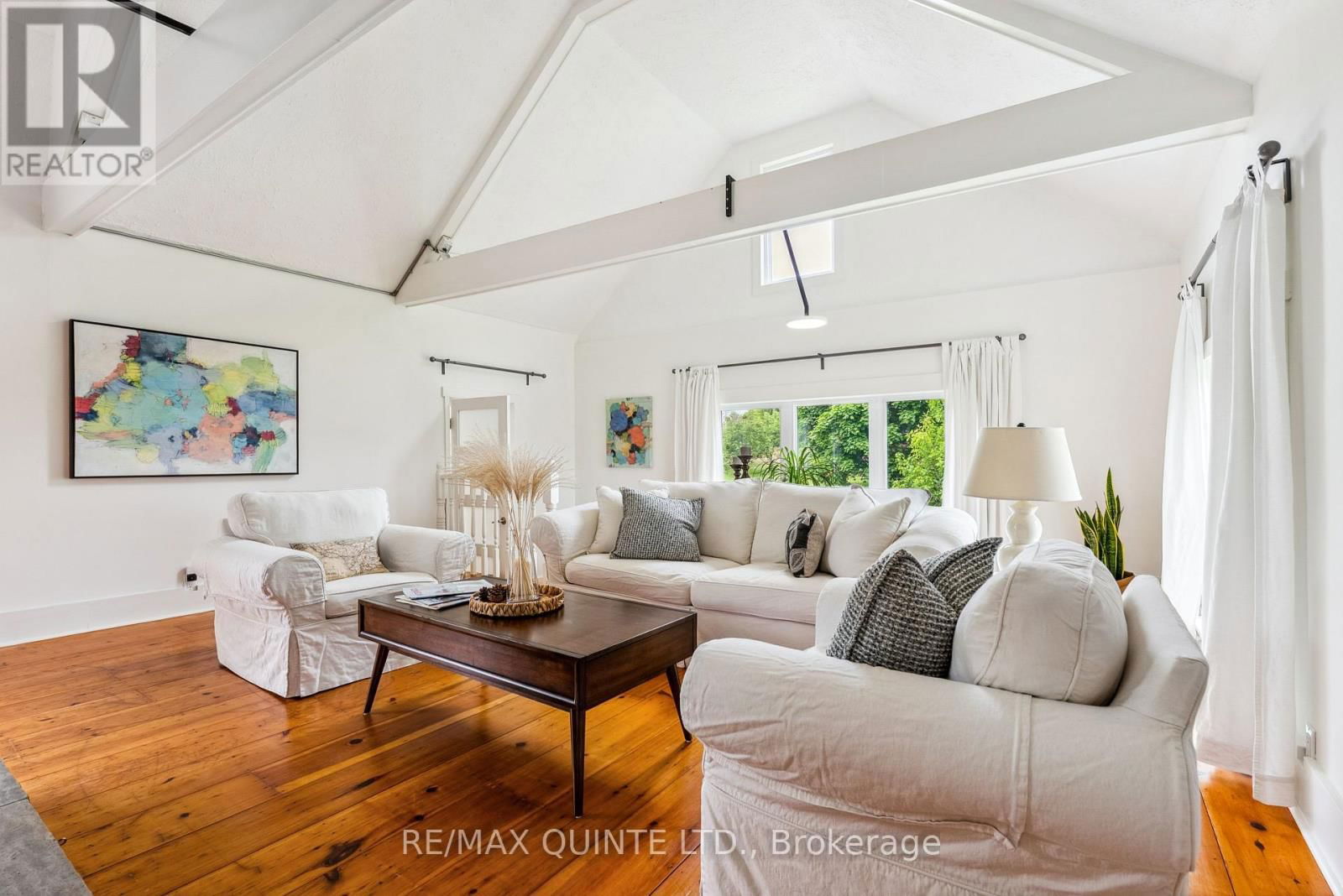 891 CHASE ROAD Image 10