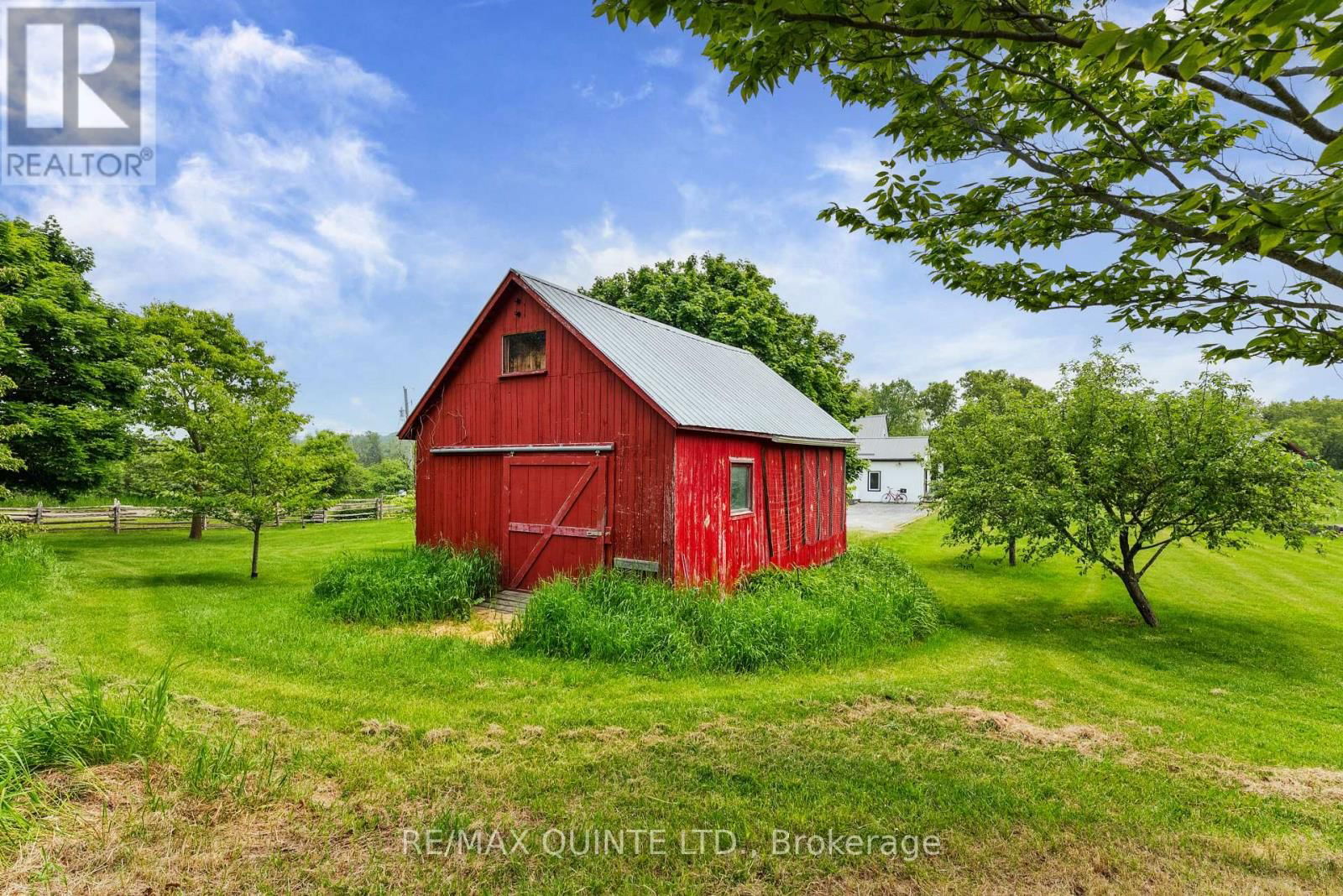 891 CHASE ROAD Image 40