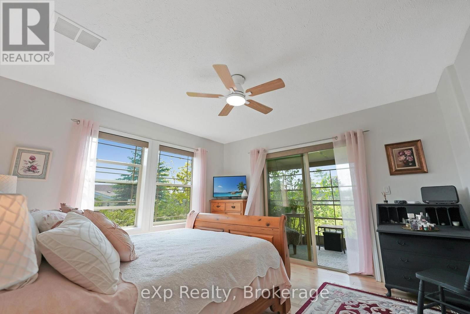 53 CREEKSIDE CIRCLE Image 17