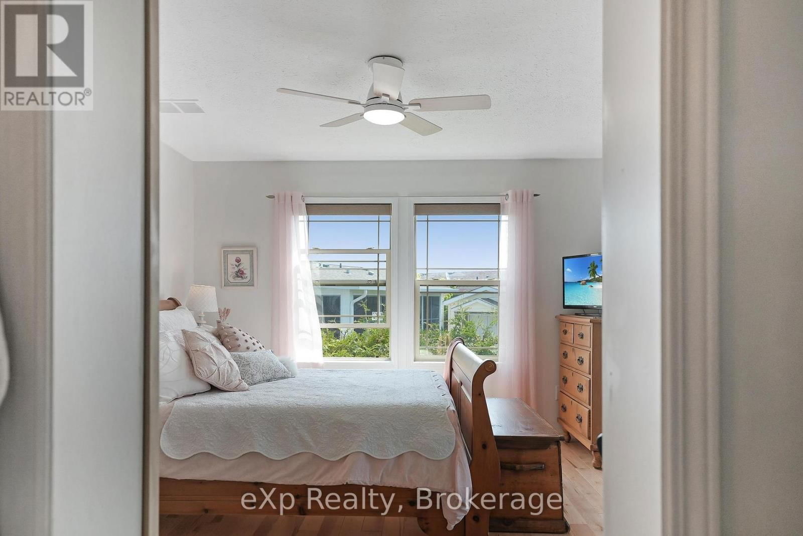 53 CREEKSIDE CIRCLE Image 19