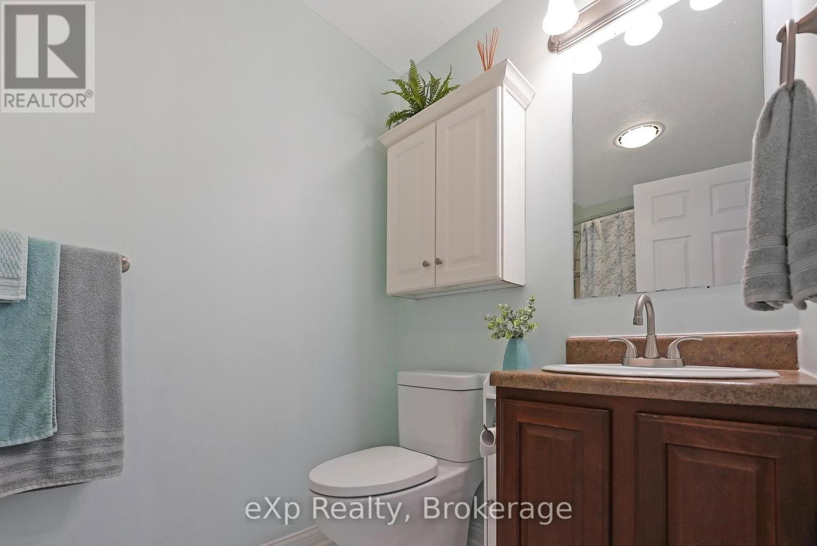 53 CREEKSIDE CIRCLE Image 26