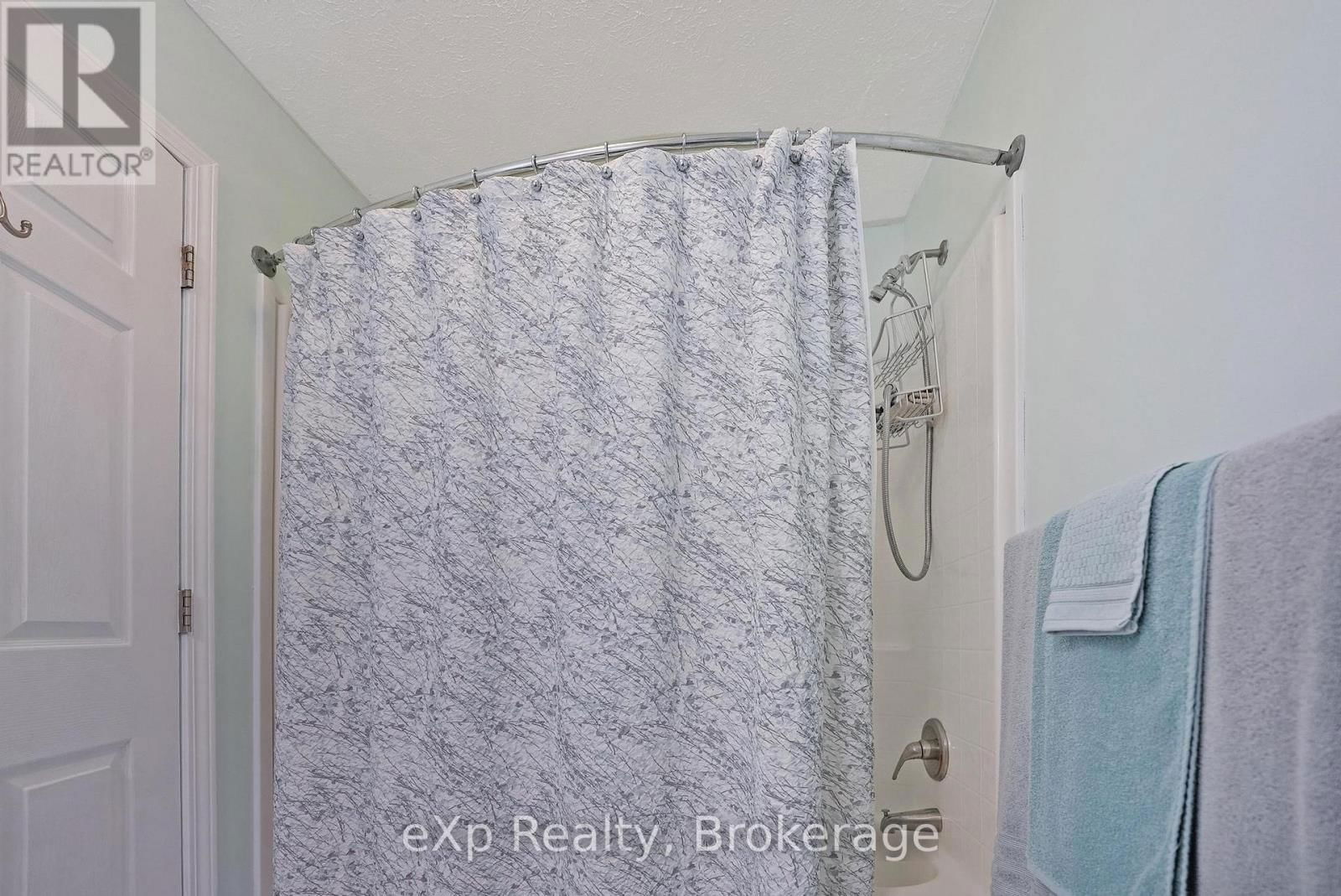 53 CREEKSIDE CIRCLE Image 27
