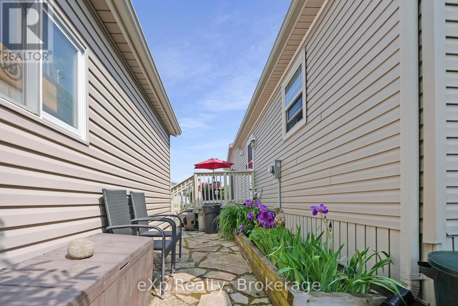 53 CREEKSIDE CIRCLE Image 31