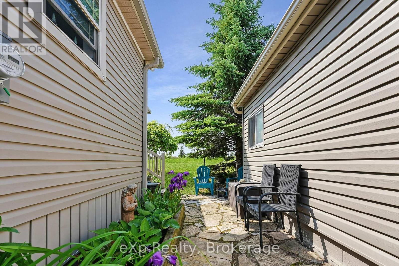 53 CREEKSIDE CIRCLE Image 32