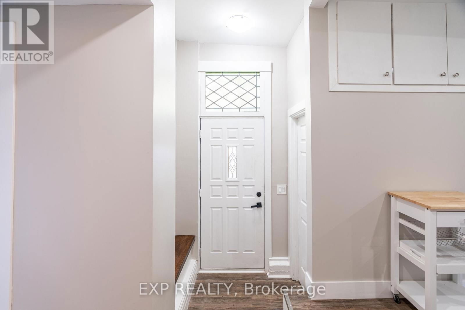 354 SPRUCE STREET Image 16